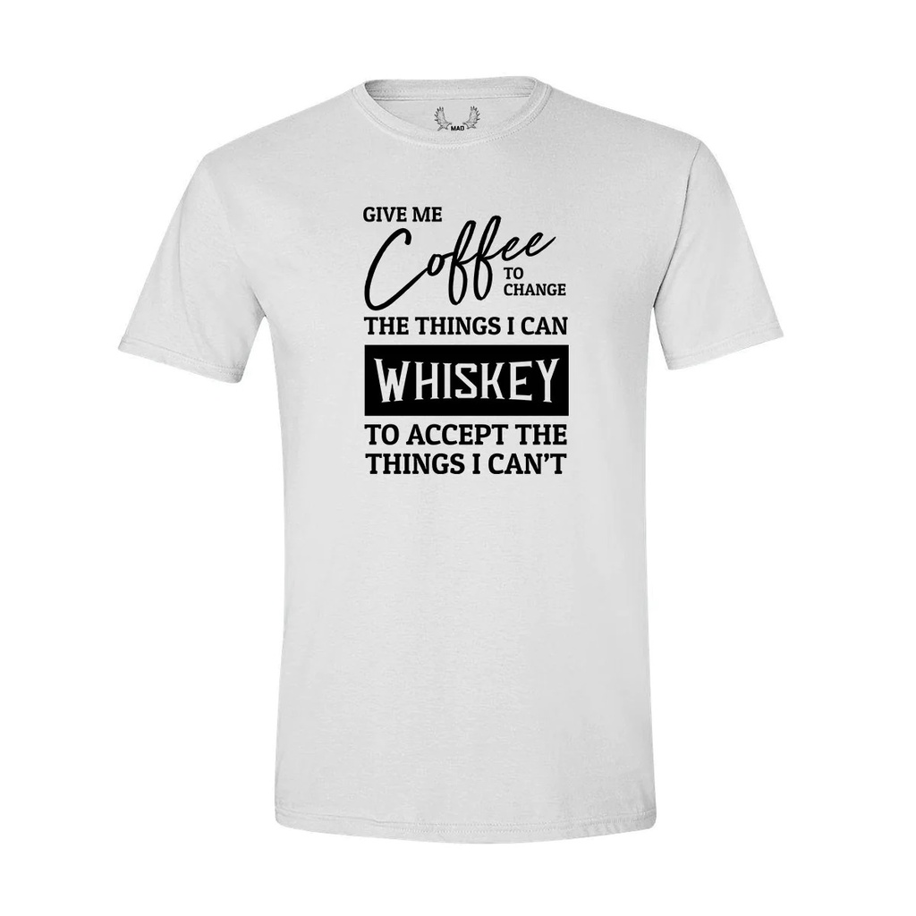 Rotes T-Shirt mit dem Aufschrift Lord give me Coffee to change the things I can, whiskey to accept the things I can´t